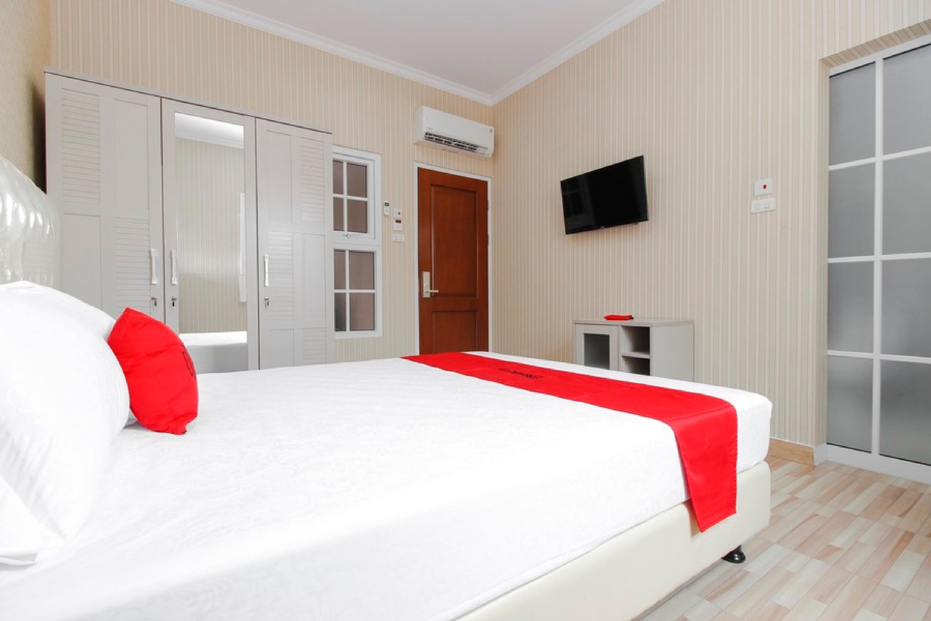 Reddoorz Plus @ Kwitang 2 Jakarta Exterior photo